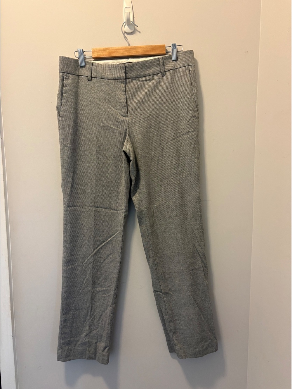 Ann Taylor Gray Dress Pants Ladies Size 8